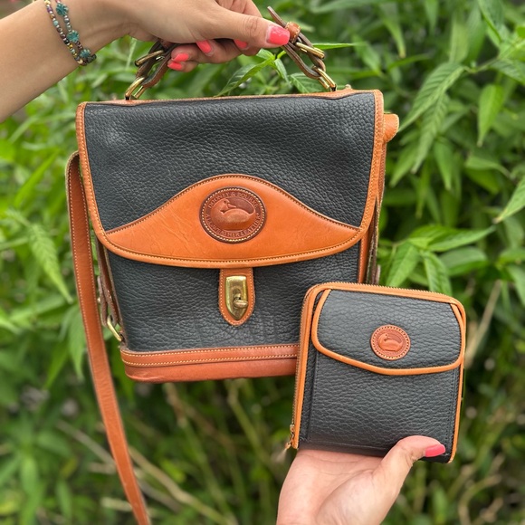 Dooney & Bourke
